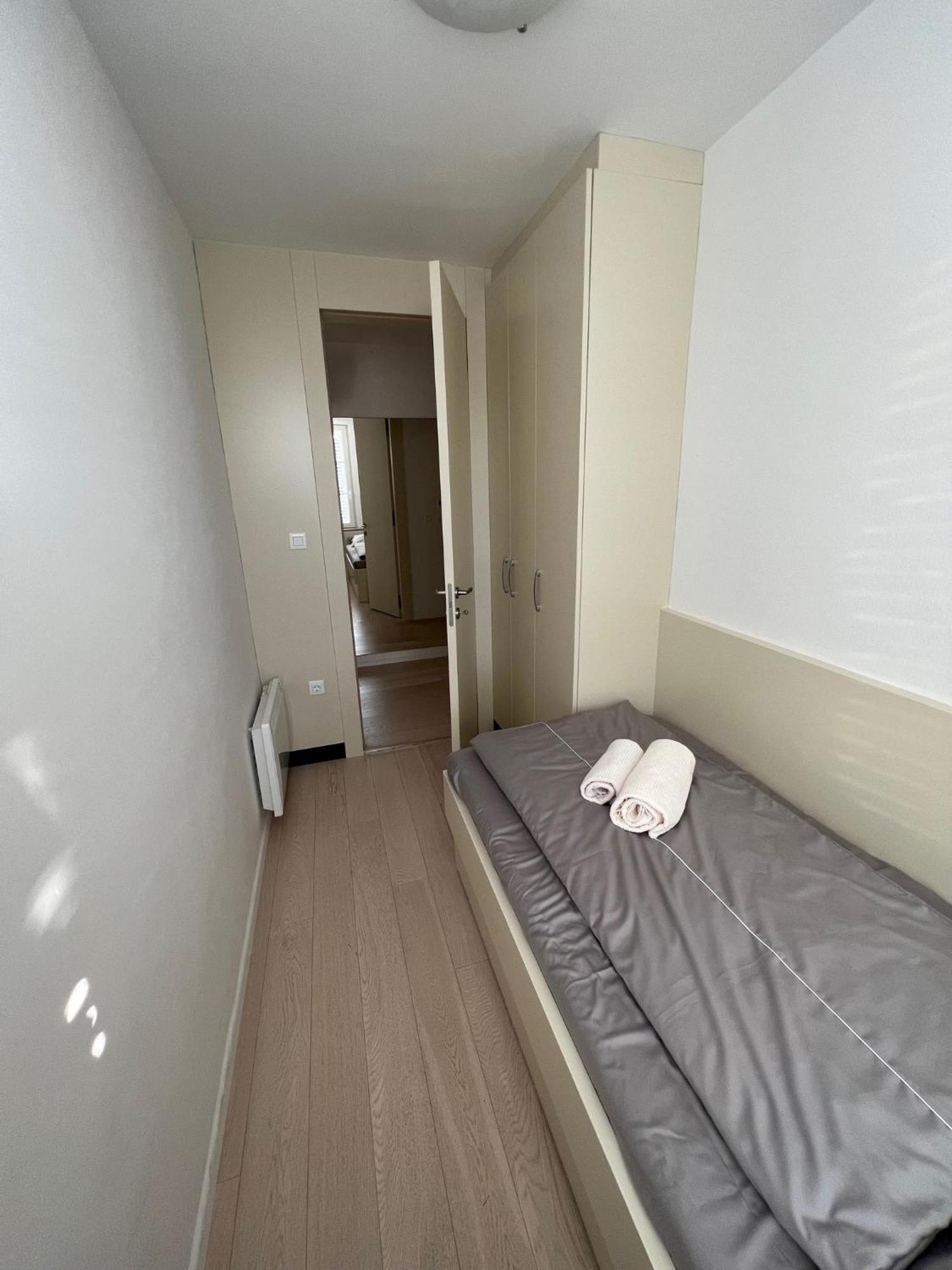 Gloria Holiday - Apartment Rebecca Пиран Экстерьер фото