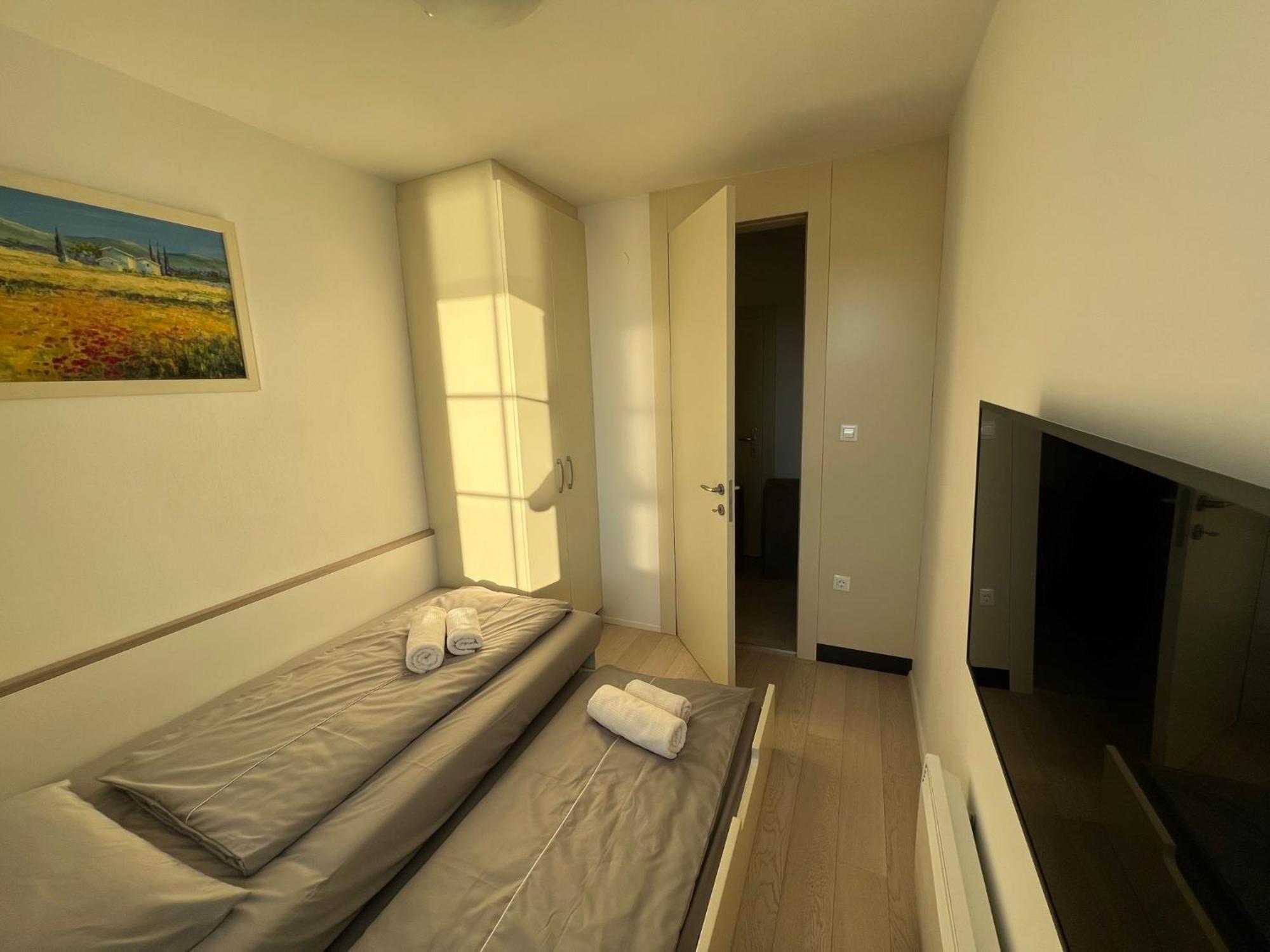 Gloria Holiday - Apartment Rebecca Пиран Экстерьер фото