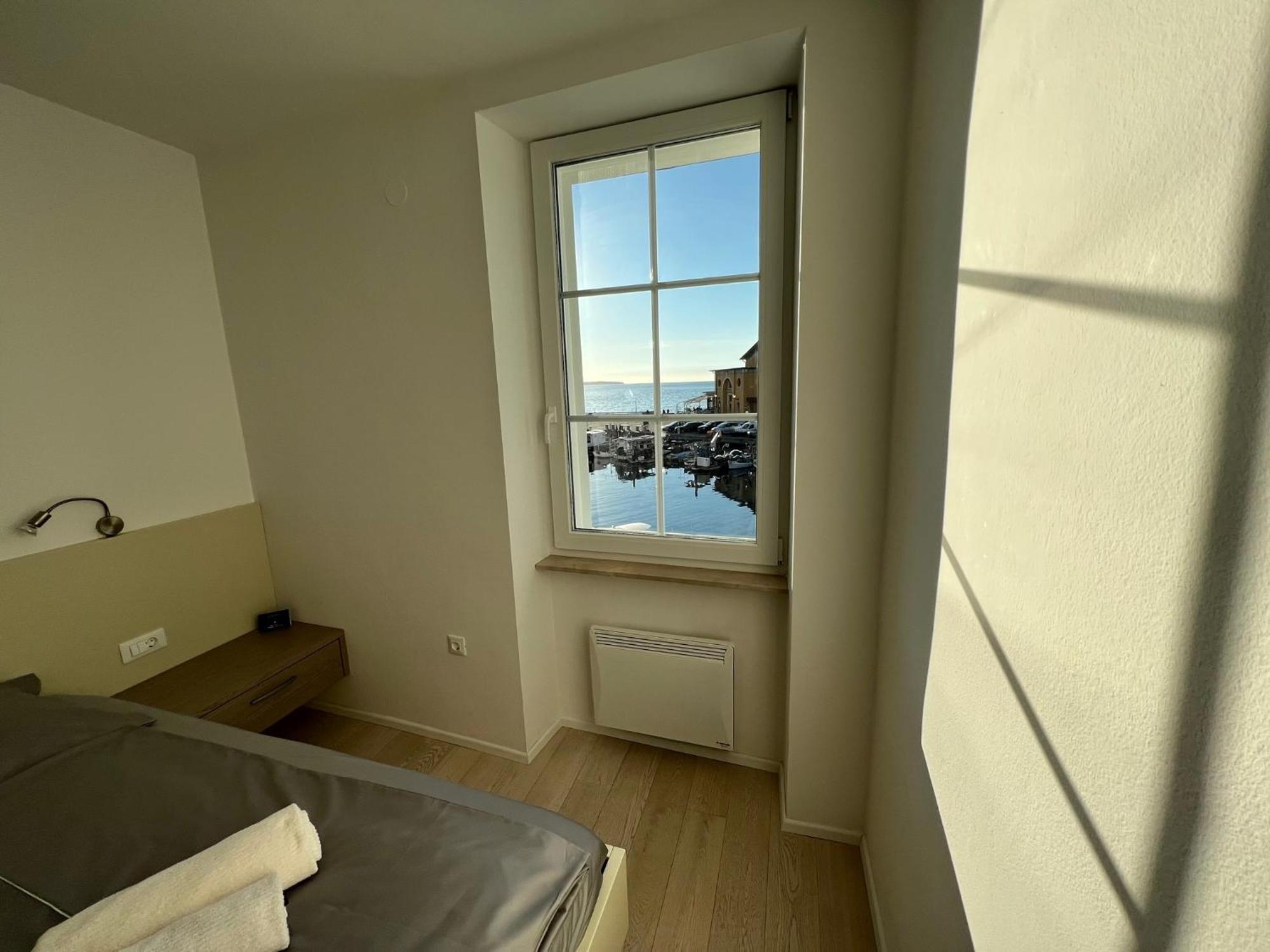 Gloria Holiday - Apartment Rebecca Пиран Экстерьер фото